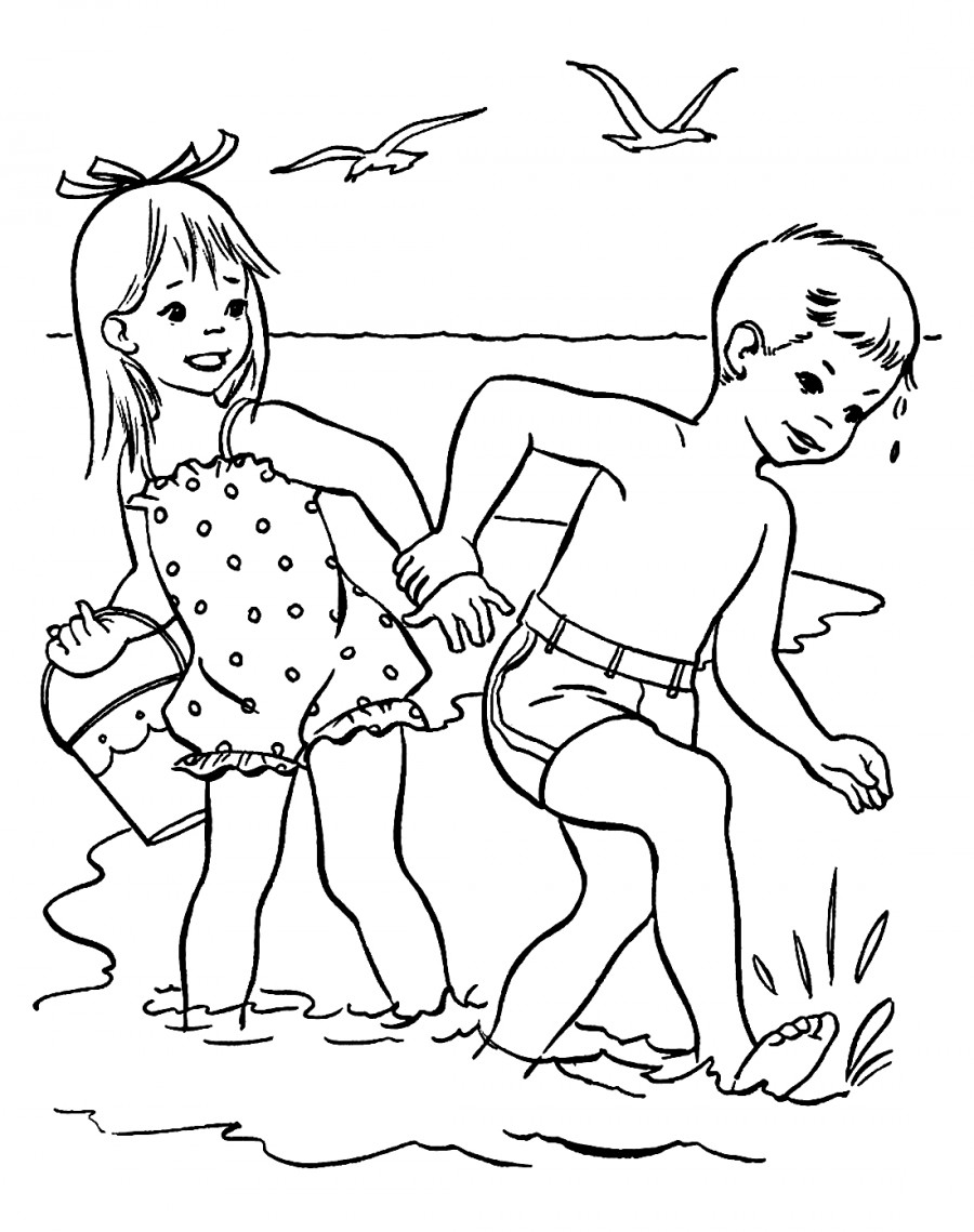 Дети бегают по пляжу - раскраска №10872