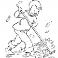 Мальчик сгребает листья - раскраска №11496