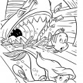 Ариэль и Флаундер удирают от акулы - раскраска №298