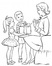 Дети дарят учимтельнице подарок - раскраска					№9837