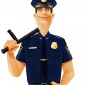 Довольный полицейский с битой - картинка №9825